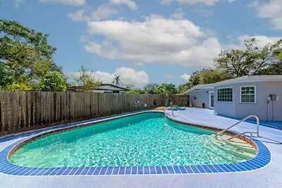 Image de Beautiful, Spacious Heated Pool Home - Close to Siesta Key Beach!