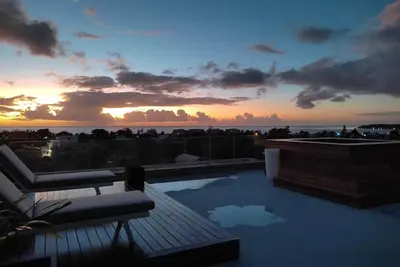 Image de Superbe appartement avec vue mer et montagnes