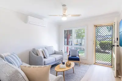 Image de Crystal by the Bay, 5/4-6 Crystal Cl - air conditioned, Wi-Fi and close to the beach
