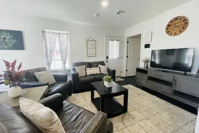Image de The Coffee House: 1 bedroom unit with free WiFi