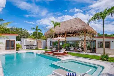 Upscale villa in gated community of Yal Ku Ha with Lagoon access!