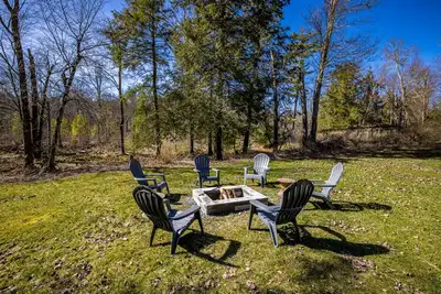 Image de Midcentury Modern Bungalow Bethel Woods/White Lake