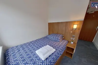 Image de Victoria House - Standard Studio by CovStays