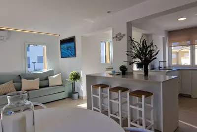 Image de Moderno apartamento cerca del mar