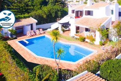 Image de Sea view villa w/ pool & Bbq in Galé