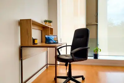 Image de Ideal for Wfh with exterior view | Near historic Center