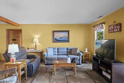 Image de Loan Oak Point 05 - A Vintage Lake Vacation!