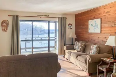 Image de Lone Oak Point 33 - A Vintage Lake Vacation!