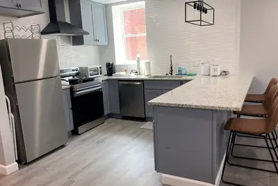 Image de Modern downtown apartment, spacious in a great location