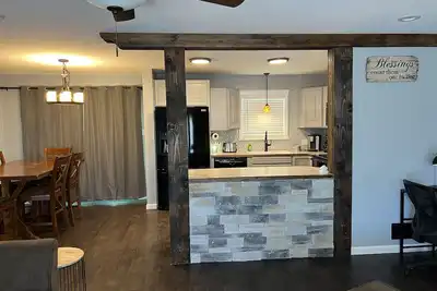 Image de Rustic 2 bed home *pet friendly*