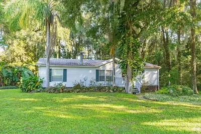 Image de Riverfront Home with Boat Dock