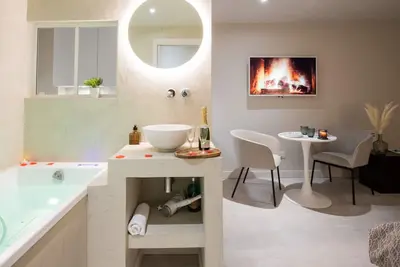 Image de Muse rue perrière jacuzzi
