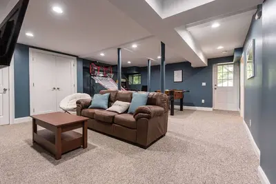 Image de Luxury Family Home 1\/2 mile to the Beltline!