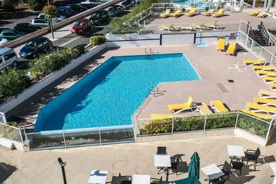 Image de Studio pour 2 | Près de la plage | Vue piscine