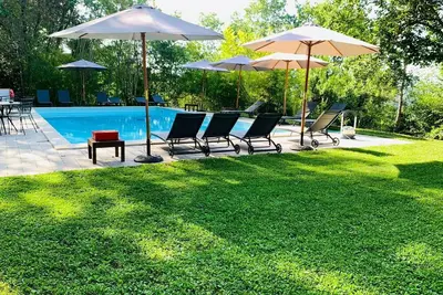 Image de Confortable appartement dans une maison de vacances avec climatisation, piscine, Wifi, Tv et parking