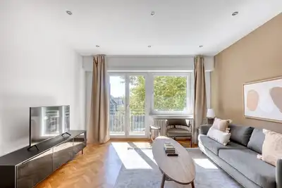 Image de Renovated Belair 2br w/ Balcony & Elevator, nr Bus Station, by Blueground