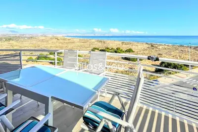 Image de Bahia Blanca Arenales del Sol by Villas&You
