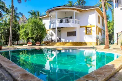 Villa 5 chambres - 3 minutes à pied de la plage