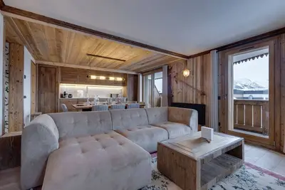 Image de Appartement neuf avec jacuzzi, proche pistes, parking et wifi