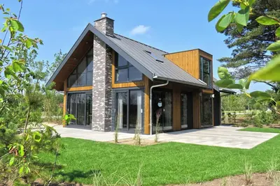 Image de Villa indépendante avec 4 chambres à coucher et 3 salles de bain