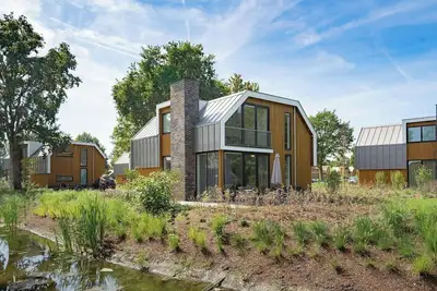 Image de Eco villa with 5 bedrooms, 2 bathrooms and a sauna