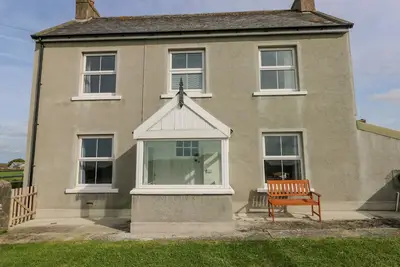 Image de Bay View Farmhouse, family friendly, with a garden in Solva