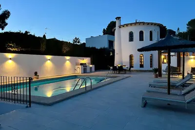 Image de Genuine Spanish villa - large private pool - close to the beach - sun all day