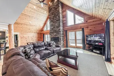 Image de Huge, Beautiful and Quiet Home with Amazing Amenities