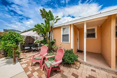 Image de Adorable Villa 1 min to Downtown Dunedin