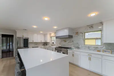 Image de One of a kind home in the city