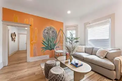 Image de Mexican Desert-Inspired Casita in Dt Sacramento