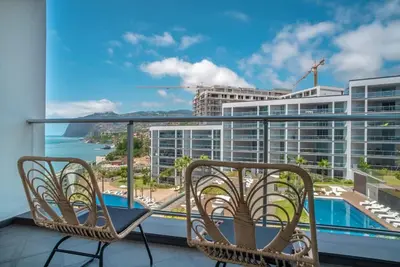 Image de Appartement de vacances São Martinho pour 1 - 6 personnes avec 3 chambres à coucher - Maison jumelée