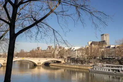 Image de Quai De Bourbon-Live The Island Life On Magical Ile St Louis