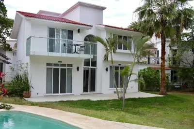 Image de Luxury Jungle House neighborhood w/ ruins&beach By Bookhap