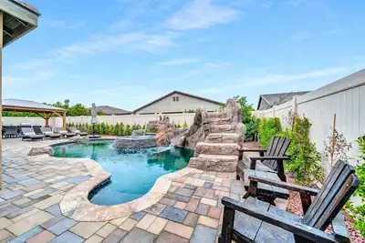 Image de IndioStay 4 bed & Casita w/Pool, Spa, Waterfall & Water Slide near Coachella
