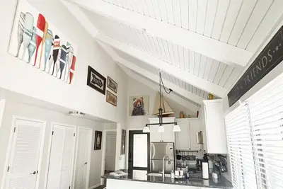 Image de Big Canoe cottage on Lake Sconti with water and golf course views