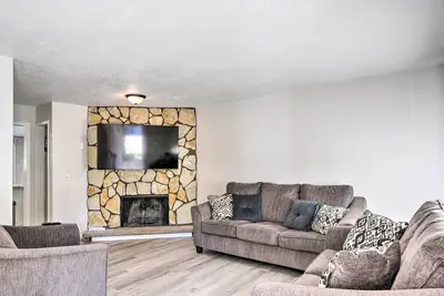 Image de Bright Toledo Duplex, Close to Parks & Trails