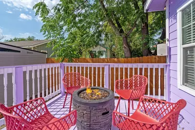 Image de 1. 4 Miles from Riverwalk, Firepit, Cactus House 🌵