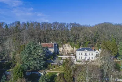 Image de Manoir de charme avec 2 suites, piscine, à 15 min de Chenonceau et de Beauval