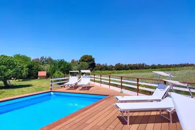 Image de House Near The Sea With Swimming Pool And Vaaca Whirlpool