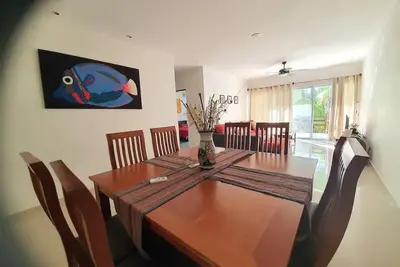 Image de Luxury & Boutique Apartment, steps from the Ocean