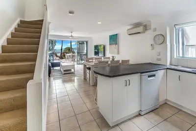 Image de Sunset Views and Great Value. . Need we say more?