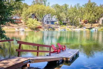 Image de Family Lakehouse w\/ Private Dock & Swim!