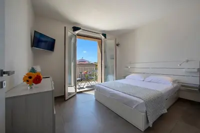 Image de 18 Degrees Apartments - Holiday Home Stagnone of Marsala