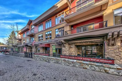 Image de 3br/3b 100 Steps To Gondola, Breakfast, Happy Hour & Rec Center, hot tubs incl.