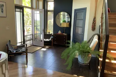 Image de Luxury home; spaces and great Panoramic view of ocean and Victoria