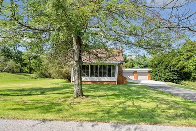 Image de 4Bed\/2Bath Home, 1. 5Acres, Prime Location, Private