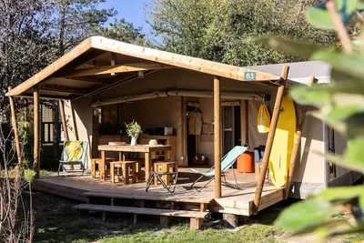 Image de Cabane Cotton Confort 32m² - 3 chambres + terrasse couverte + Quartier piéton 6 personnes