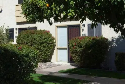 Image de Old Town Scottsdale townhouse - Views of Camelback Mtn