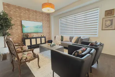 Image de Modern 3br Home close to NiagaraFalls with Parking